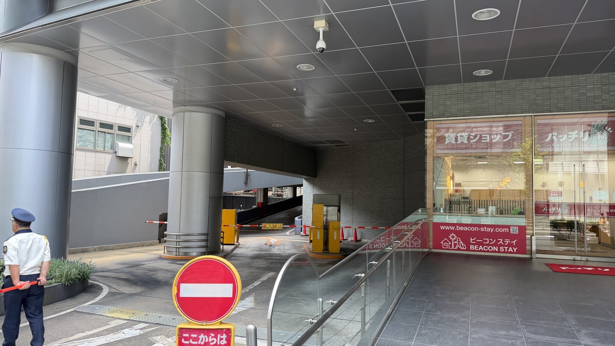 地上駐輪場（立体駐車場）の出口