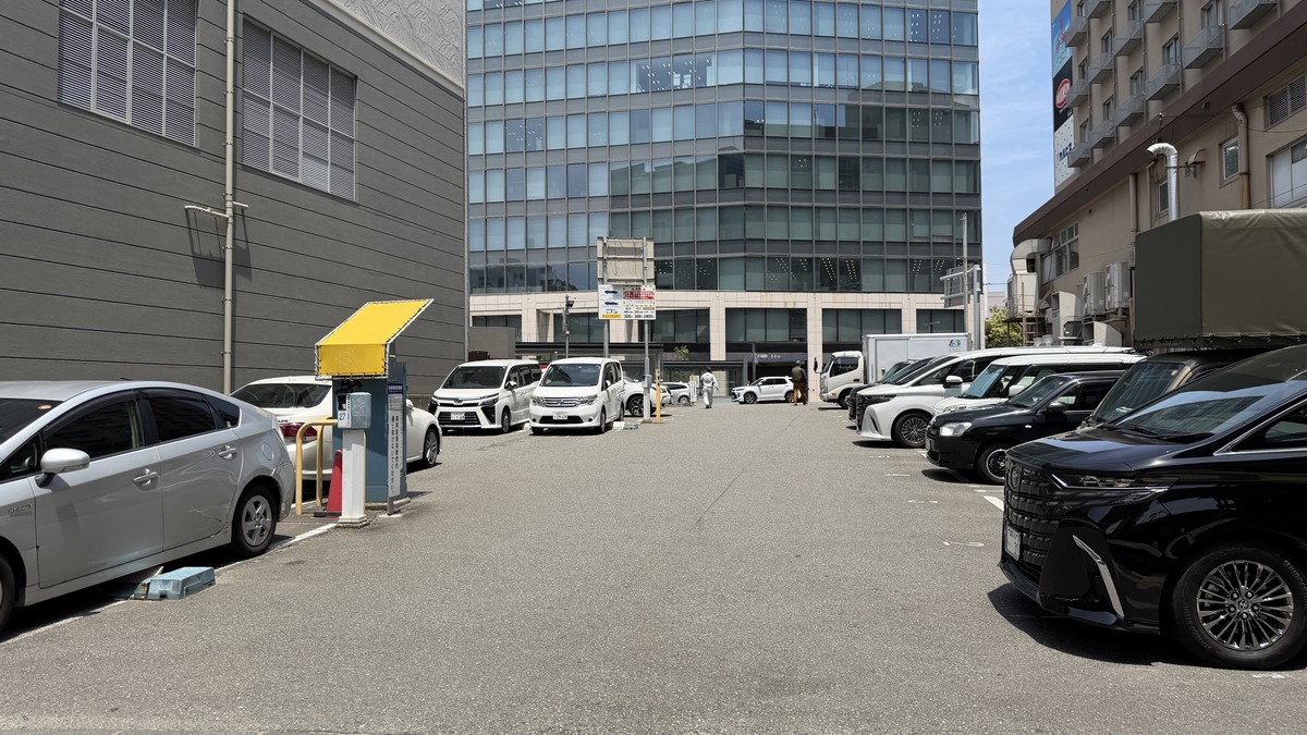 駐車場全体の様子