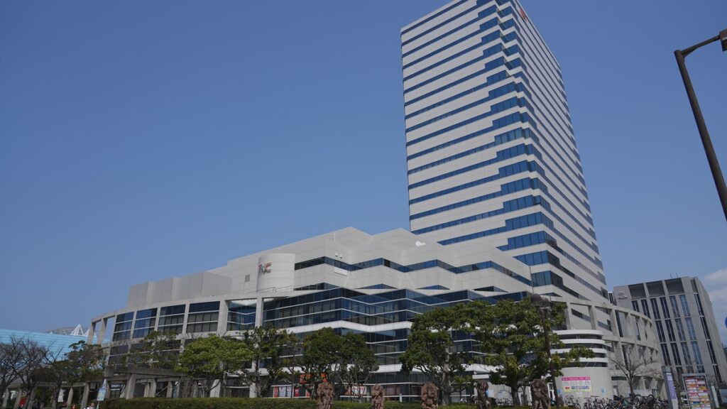 TNC放送会館駐車場の外観